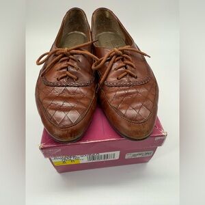 Vintage Women’s Life Stride Woven Brown Leather Oxford lace-up Flats